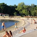 Apartman With Parking Space Valbandon, - 7227