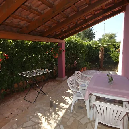 Apartment Apartments With A Parking Space Valbandon, Fazana - 7227