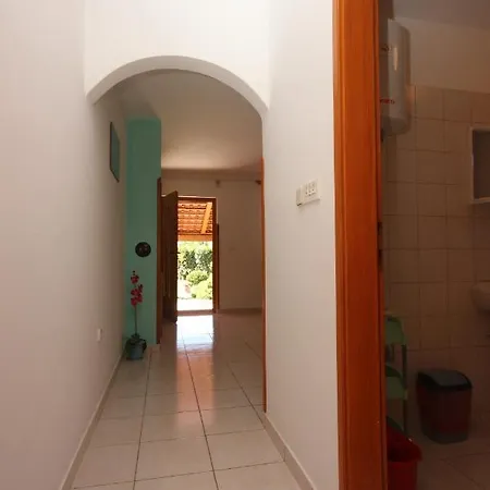 Apartments With A Parking Space Valbandon, Fazana - 7227 Fazana