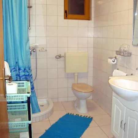 Apartments With A Parking Space Valbandon, Fazana - 7227 Fazana