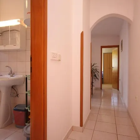 With Parking Space Valbandon, - 7227 *