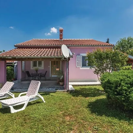 Apartman With Parking Space Valbandon, - 7227
