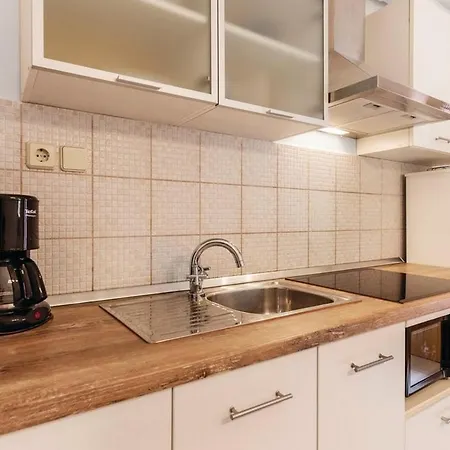 Apartment Apartments With A Parking Space Valbandon, Fazana - 7227